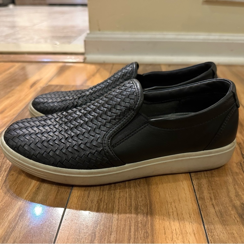 ECCO WOMEN'S SOFT 7 BLACK WOVEN 2.0 SLIP-ON size 8-8.5